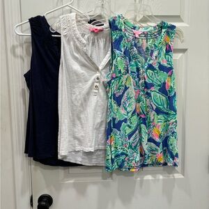 Lot/Bundle of 3 Lilly Pulitzer Essie Tops Play Condition - Medium